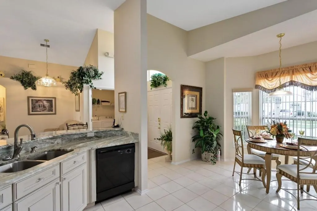 4 Bed Hampton Lakes Holiday Home Davenport 0*,  United States