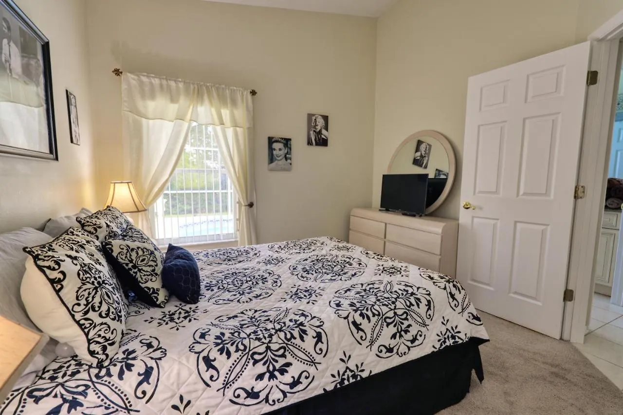 4 Bed Hampton Lakes Holiday Home Davenport 0*,  Stati Uniti